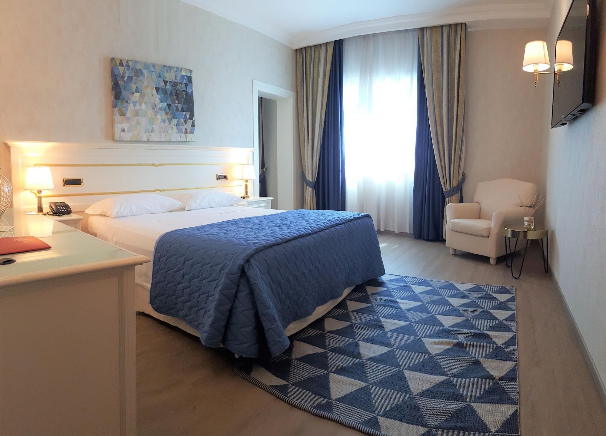Hotel Poppi 4*