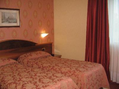 Hotel Poppi 4*
